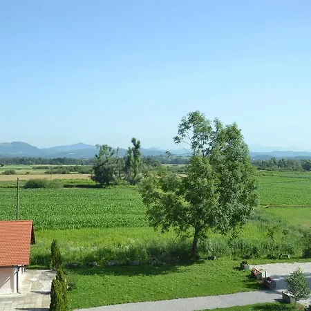 Bistra Gostinjska kuća Vrhnika